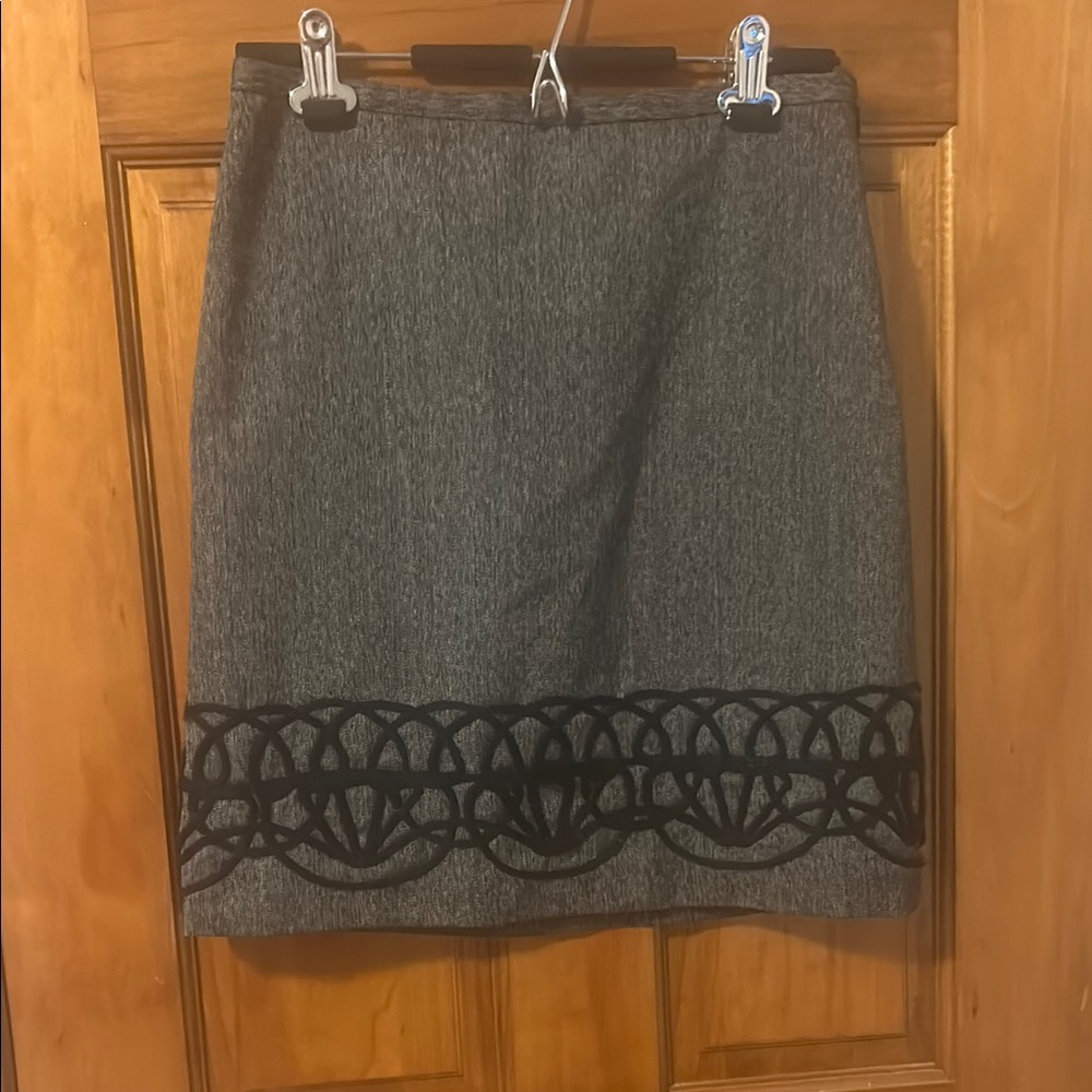 Ann Taylor LOFT Embroidered Pencil Skirt